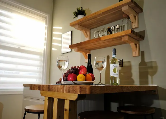 Crows Nest - Near North Bay