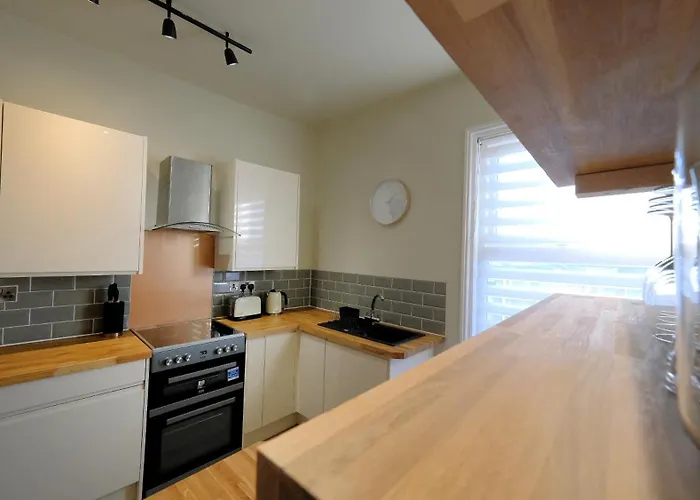 Crows Nest - Near North Bay *