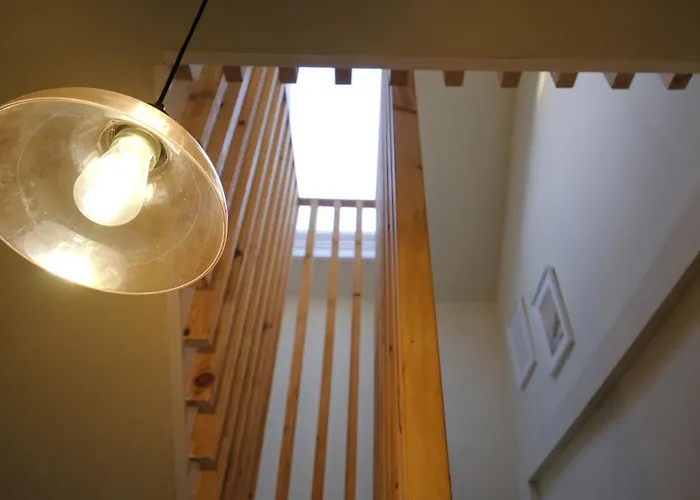 Crows Nest - Near North Bay Scarborough