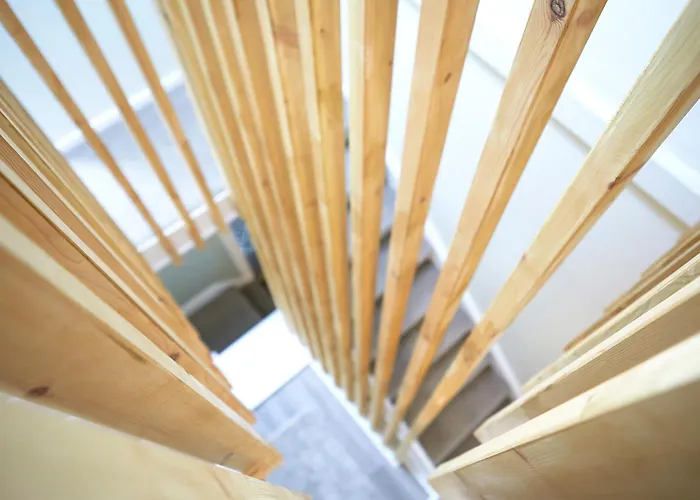 Crows Nest - Near North Bay * Scarborough