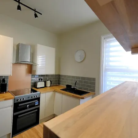 Crows Nest - Near North Bay *